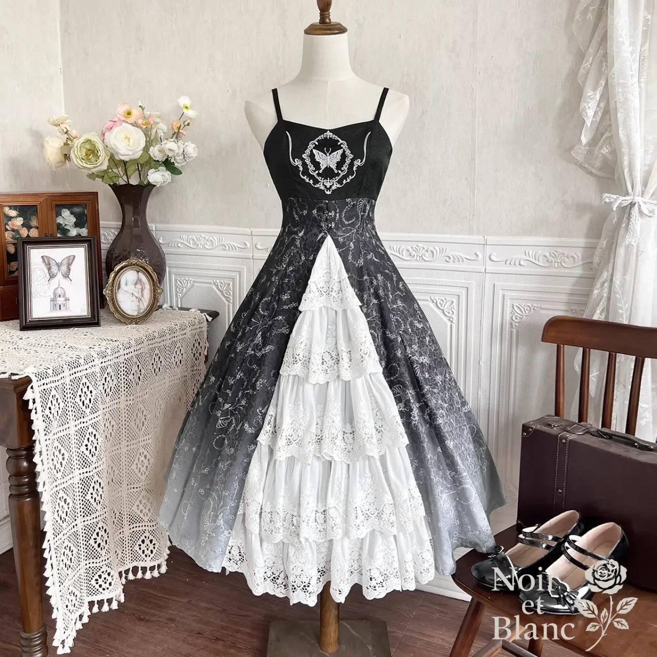 バタフライ刺繍グラデーションセットアップ｜ドレス×フリル袖のゴシックスタイル【NB-004】