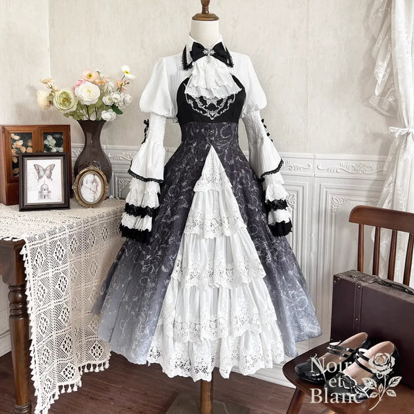 白黒デザインのバタフライ刺繍ゴシックセットアップ正面の画像
